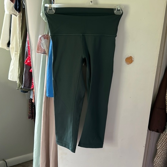 Lululemon Like new - 17" align - Picture 1 of 6